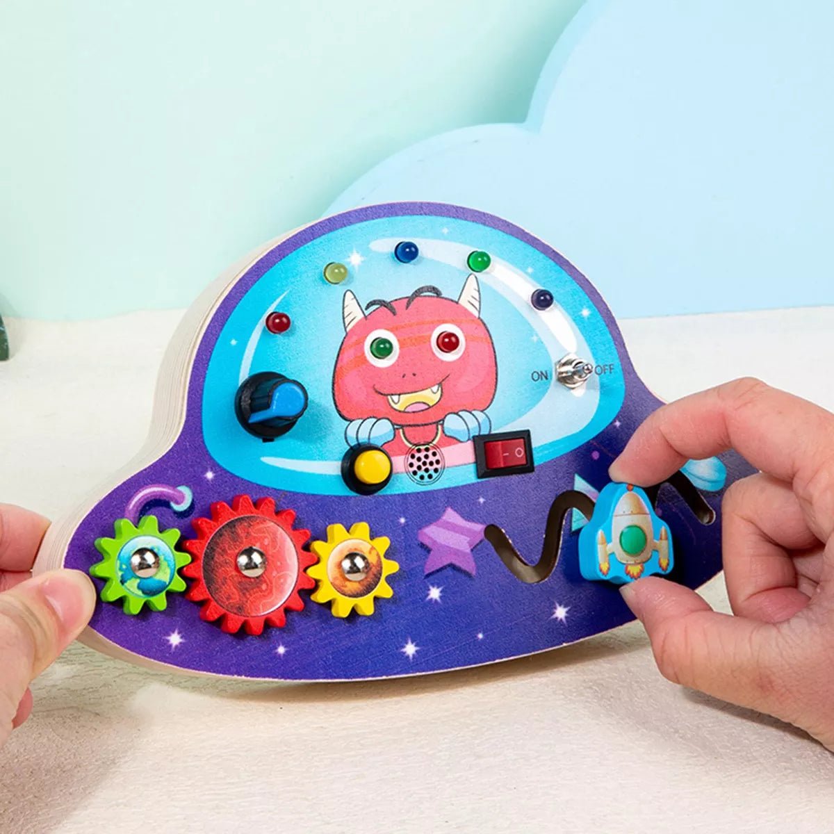 Tableau Montessori - BusyBoardCircuit™ - OVNI - Douceur d'Ange